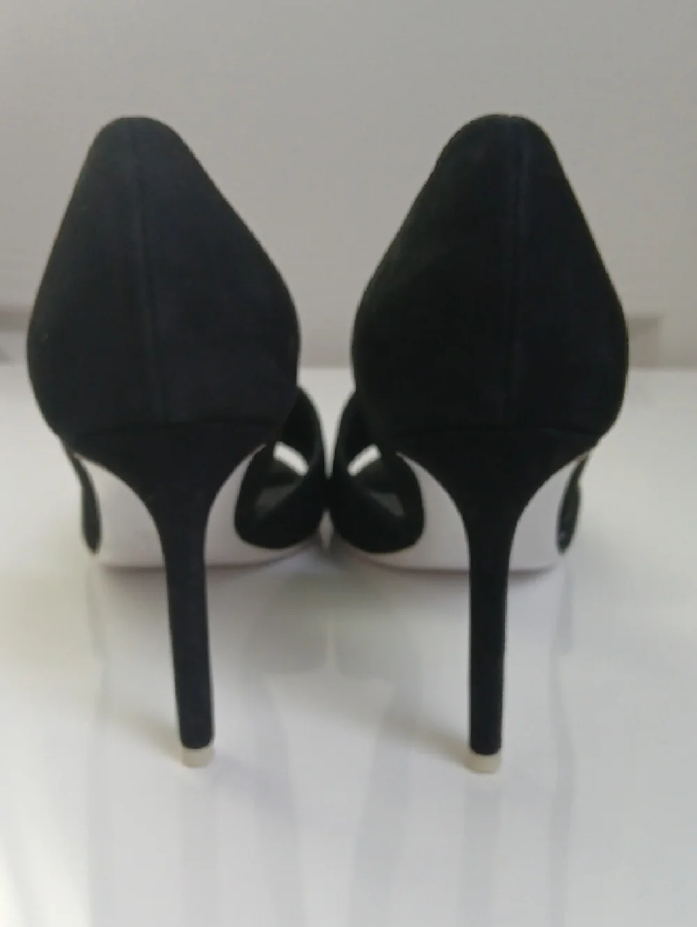 Vince Saffron Black Nubuck‎ Suede Sexy Versatile Peep-Toe d'Orsay Heels Size 8